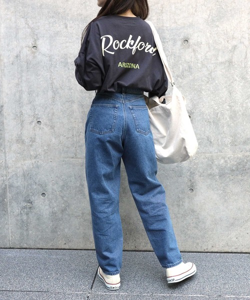 HONEYSUCKLE ROSE（ハニーサックルローズ）の「【HONEYSUCKLE ROSE】バックロゴプリントロンＴ（Tシャツ/カットソー・レディース・ダークグレー/ベージュ/ホワイト・M/L）」の13枚目の写真