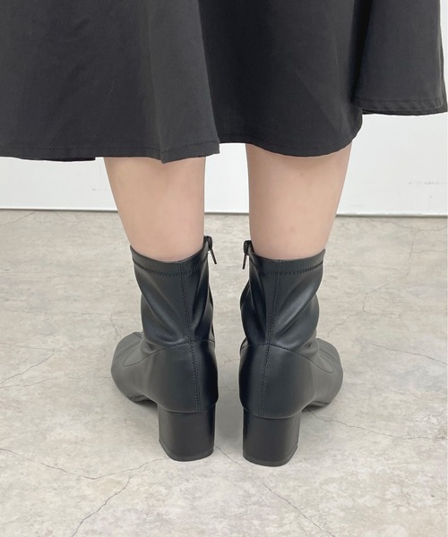 apres jour（アプレジュール）の「ストレッチショートブーツ【ZOZOTOWN限定アイテム】（ブーツ・レディース・ブラック/アイボリー/ダークブラウン・SMALL/LARGE/MEDIUM）」の12枚目の写真