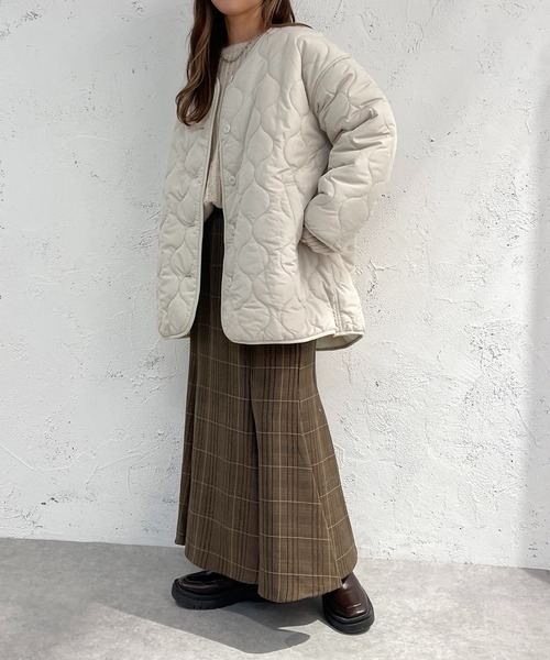 apres jour mignon(アプレジュールミニョン)の「リバーシブルキルティングブルゾン【ZOZOTOWN限定アイテム】(ブルゾン・レディース・ブラック/ライトベージュ/カーキ・フリー/X-LARGE)」の22枚目の写真