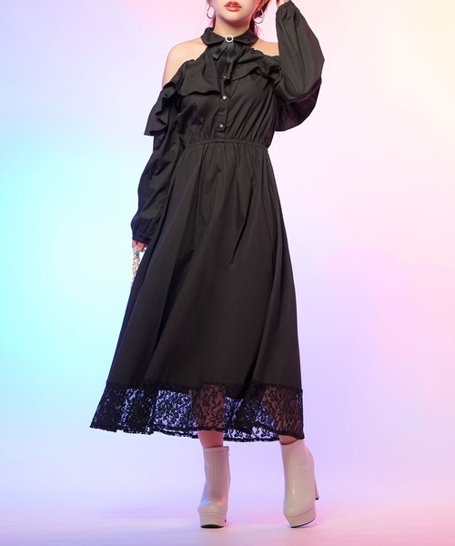 Diable baiser(ディアブルベーゼ)の「丈選べる肩魅せフリルデザインドッキングシャツワンピース(ワンピース・レディース・ブラック/ホワイト/ホワイト系その他/ブラック系その他・LARGE/X-LARGE/XX-LARGE/MEDIUM)」の4枚目の写真