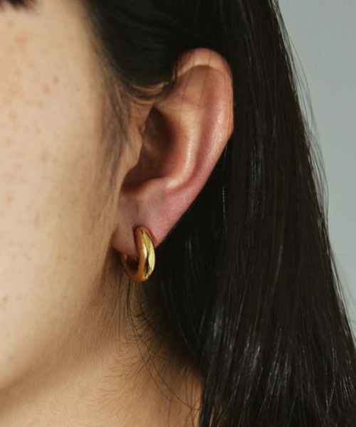 TODAYFUL（トゥデイフル）の「【TODAYFUL/トゥデイフル】ミニフープイヤリング (Silver925)（イヤリング・レディース・ゴールド/シルバー・FREE）」の7枚目の写真