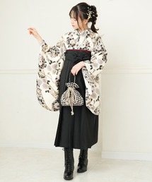 utatane（ウタタネ）の「ジュニア袴セット ひよこ商店 モノクロ