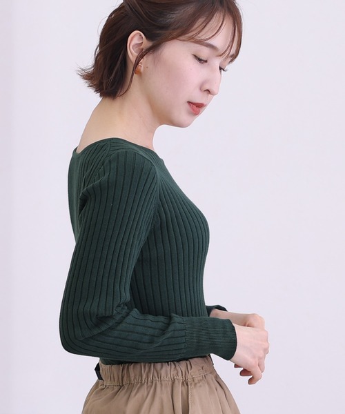 ElegChic(エレグシック)の「リブニットボートネックセーター(ニット/セーター・レディース・ブラック/グレイッシュベージュ/バーガンディー/オフホワイト/ダークグリーン/杢グレー・M/4L/XL)」の7枚目の写真