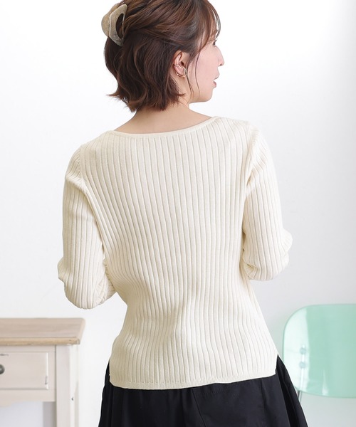 ElegChic(エレグシック)の「リブニットボートネックセーター(ニット/セーター・レディース・ブラック/グレイッシュベージュ/バーガンディー/オフホワイト/ダークグリーン/杢グレー・M/4L/XL)」の22枚目の写真