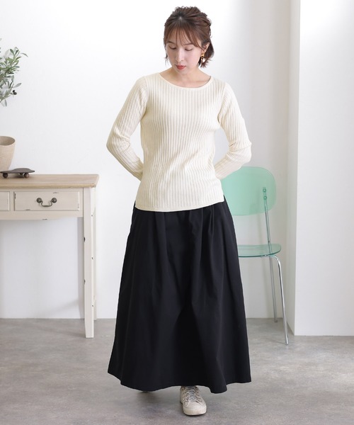ElegChic(エレグシック)の「リブニットボートネックセーター(ニット/セーター・レディース・ブラック/グレイッシュベージュ/バーガンディー/オフホワイト/ダークグリーン/杢グレー・M/4L/XL)」の11枚目の写真