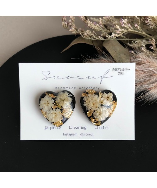 tone(トーン)の「【S.coeuf】【S.coeuf】金属アレルギー対応ピアス ドキドキハート×かすみ草(MA)(ピアス(両耳用)・レディース・ベージュ/グリーン/オレンジ/ホワイト/ブラック/ピンク・FREE)」の3枚目の写真