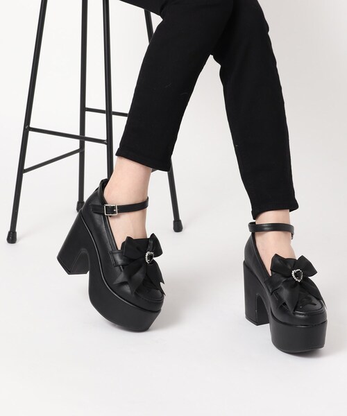 cs T&P(シーエスティーアンドピー)の「ビジューリボン付きローファー厚底パンプス(パンプス・レディース・ホワイト系2/ブラック系1/ネイビー系6/ブラック・LL/S/M/L)」の9枚目の写真