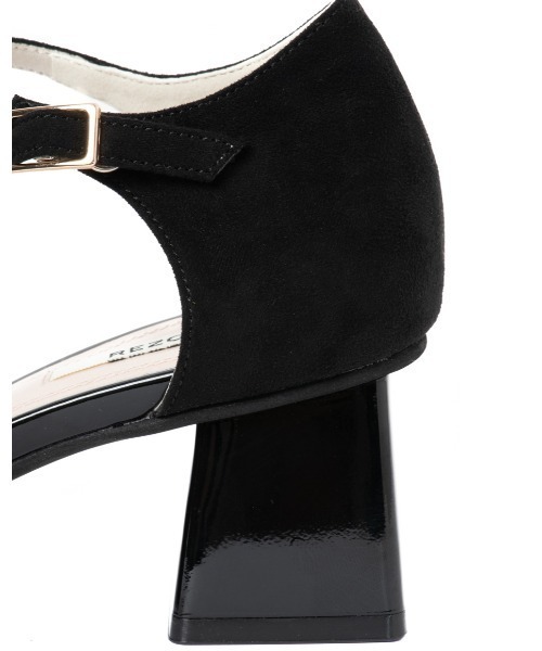 R&E(アールアンドイー)の「【REZOY】ストラップ付きブロックヒールセパレートパンプス(パンプス・レディース・イエロー/グレー/ブラック・23cm/23.5cm/22cm/22.5cm/24cm/24.5cm)」の10枚目の写真