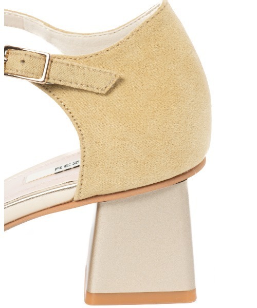 R&E(アールアンドイー)の「【REZOY】ストラップ付きブロックヒールセパレートパンプス(パンプス・レディース・イエロー/グレー/ブラック・23cm/23.5cm/22cm/22.5cm/24cm/24.5cm)」の9枚目の写真