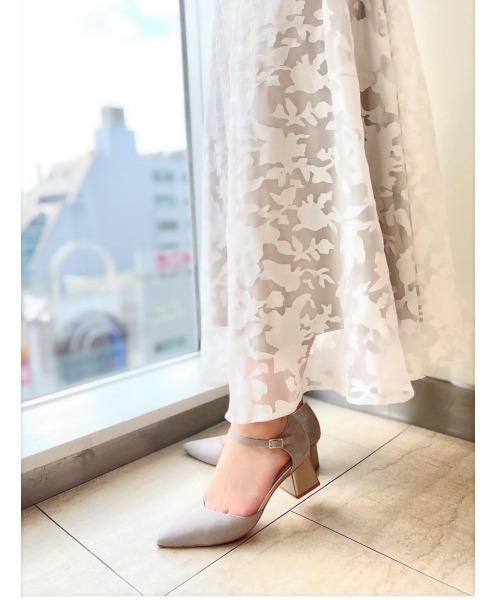 R&E(アールアンドイー)の「【REZOY】ストラップ付きブロックヒールセパレートパンプス(パンプス・レディース・イエロー/グレー/ブラック・23cm/23.5cm/22cm/22.5cm/24cm/24.5cm)」の12枚目の写真