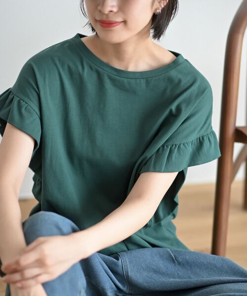 rps（アールピーエス）の「フリルスリーブＴ（Tシャツ/カットソー・レディース・ブラック/サックスブルー/オフホワイト/マスタード/グリーン/オレンジ系その他/グレイッシュベージュ・フリー）」の4枚目の写真