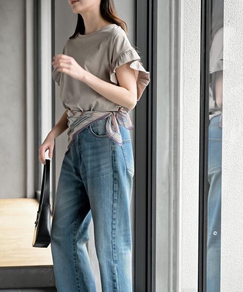 rps（アールピーエス）の「フリルスリーブＴ（Tシャツ/カットソー・レディース・ブラック/サックスブルー/オフホワイト/マスタード/グリーン/オレンジ系その他/グレイッシュベージュ・フリー）」の21枚目の写真