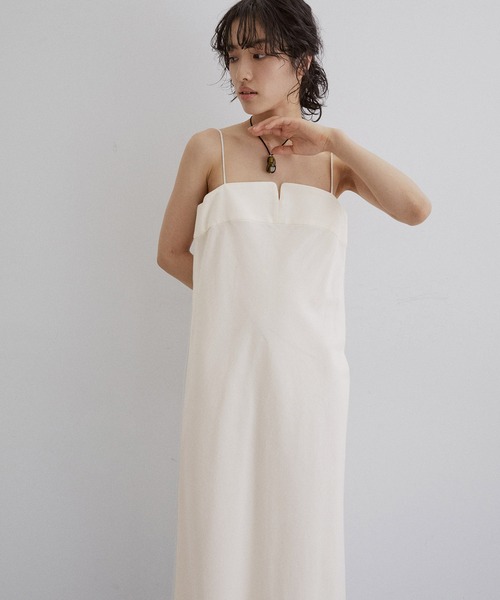 ADAM ET ROPE'(アダムエロペ)の「【sana for ADAM ET ROPE'】別注キャミドレス(ワンピース・レディース・ブラック/ホワイト・FREE)」の13枚目の写真