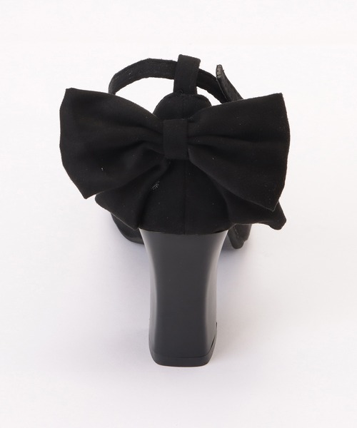 Lace Ladies(レースレディース)の「スエード調スクエアストラップパンプス(パンプス・レディース・ブラック/グレイッシュベージュ・23.5/24/24.5/22.5/23)」の11枚目の写真