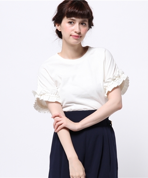 Ray BEAMS(レイビームス)の「Ray BEAMS / ギャザー フリルスリーブ プルオーバー(Tシャツ/カットソー・レディース・オフホワイト/オリーブ/ネイビー・ONE SIZE)」の19枚目の写真