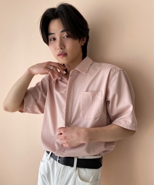 LIMMSE(リムズ)の「【LIMMSE】ワンポイント胸刺繍シャツ(シャツ/ブラウス・メンズ・ピンク/サックスブルー/オフホワイト/ブラック・FREE)」の1枚目の写真