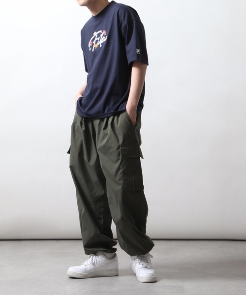 FILA(フィラ)の「【別注】【FILA】【ユニセックス】花柄 オーバーサイズ フラワーロゴ 刺繍 半袖Tシャツ(Tシャツ/カットソー・レディース・ホワイト/ホワイト系/ブラック/ブルー/ネイビー/オートミール・MEDIUM/LARGE)」の15枚目の写真