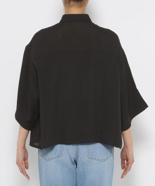 LEPSIM（レプシィム）の「リネンライクドライシャツ　177197（シャツ/ブラウス・レディース・オレンジ系その他/ブラック/ライトベージュ/カーキ・FREE）」の17枚目の写真