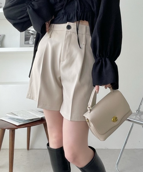 Ada.(エイダ)の「コーデの鉄板アイテム! ベーシック ハーフパンツ(その他パンツ・レディース・ブラック/ブラウン/ベージュ/グレー/アイボリー・S/M)」の2枚目の写真