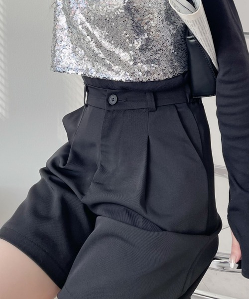 Ada.(エイダ)の「コーデの鉄板アイテム! ベーシック ハーフパンツ(その他パンツ・レディース・ブラック/ブラウン/ベージュ/グレー/アイボリー・S/M)」の3枚目の写真