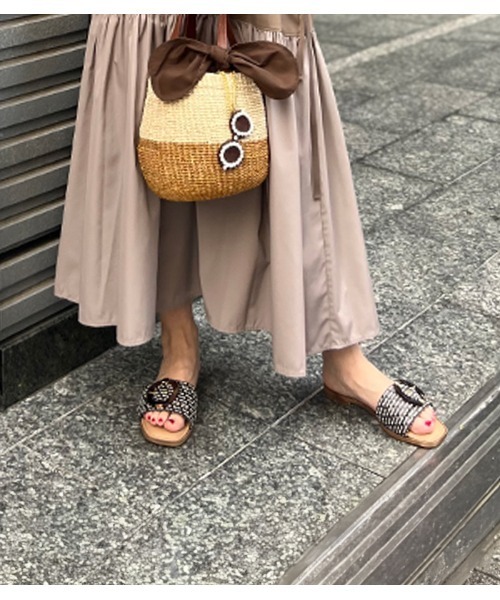 Desert Rose(デザートローズ)の「【CERUTTI】リングバックルフラット ミュールサンダル(サンダル・レディース・ブルー/ブラウン・38inch/36inch/37inch/35inch)」の3枚目の写真