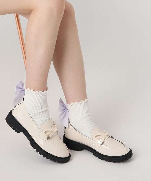 cs T&P（シーエスティーアンドピー）の「リボン付きローファーパンプス（パンプス・レディース・ブラック系1/アイボリー系1/ブラック・LL/L/S/M）」の20枚目の写真