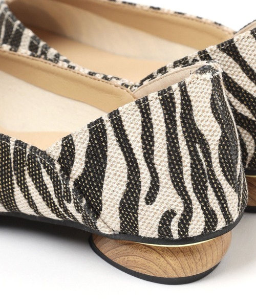 saloon（サルーン）の「SALOON(サルーン)/【新色登場】スクエアパンプス（パンプス・レディース・ブラック/オフホワイト/その他1/ブルー/その他2・MEDIUM/LARGE）」の18枚目の写真