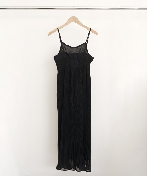 flower(フラワー)の「クラシックプリーツワンピース(ワンピース・レディース・ベージュ/ブラック・FREE)」の18枚目の写真