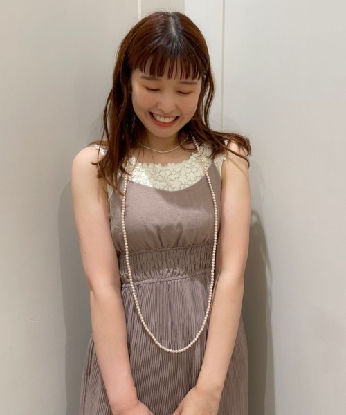 flower(フラワー)の「クラシックプリーツワンピース(ワンピース・レディース・ベージュ/ブラック・FREE)」の12枚目の写真