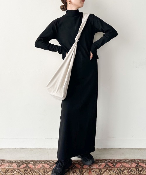 select MOCA by son(セレクトモカバイソン)の「フィンガースリーブプチハイリブワンピース≪スタイルアップ≫(ワンピース・レディース・ブラック/ベージュ/スミクロ/ブラウン・FREE/SMALL/LARGE)」の7枚目の写真