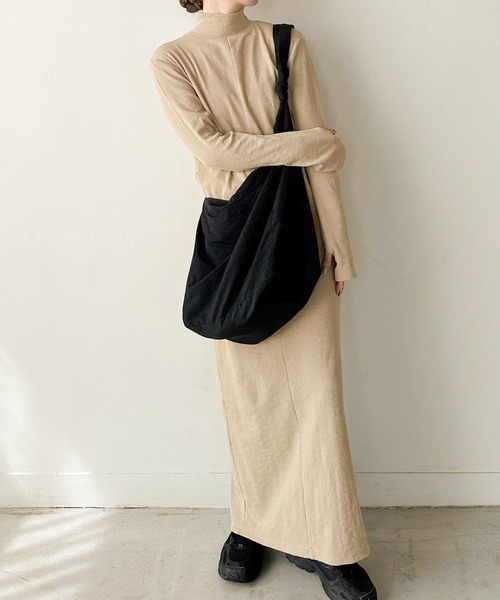 select MOCA by son(セレクトモカバイソン)の「フィンガースリーブプチハイリブワンピース≪スタイルアップ≫(ワンピース・レディース・ブラック/ベージュ/スミクロ/ブラウン・FREE/SMALL/LARGE)」の11枚目の写真