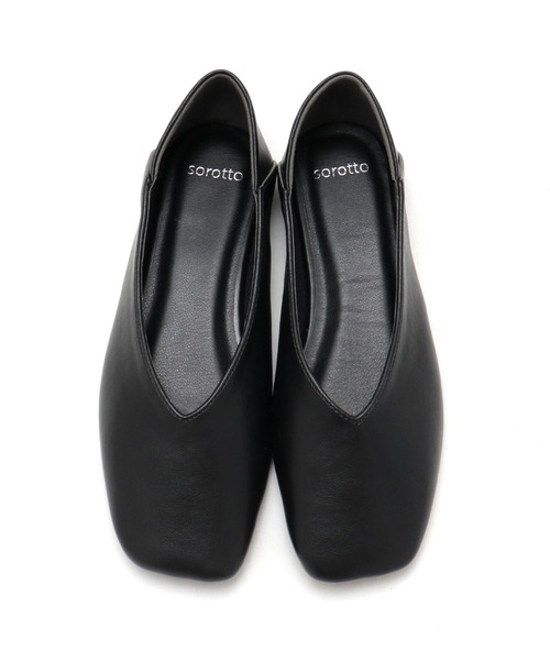 SOROTTO（ソロット）の「ふかふかインソール/かかとを踏める2wayぺたんこフラットシューズ/Vカットバブーシュ（パンプス・レディース・ブラック/シルバー/ライトブラウン/ベージュ・22.5cm/23.0cm/24.0cm/23.5cm/24.5cm/22.0cm/25.0cm）」の18枚目の写真