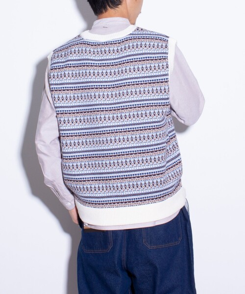 GEVACO(ゲバコ)の「【GEVACO/ゲバコ】ジャガードニットベスト フェアアイル柄(ベスト・メンズ・ホワイト/ネイビー/カーキ・M/L)」の13枚目の写真