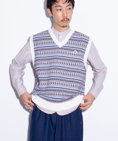 GEVACO(ゲバコ)の「【GEVACO/ゲバコ】ジャガードニットベスト フェアアイル柄(ベスト・メンズ・ホワイト/ネイビー/カーキ・M/L)」の16枚目の写真