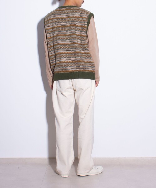 GEVACO(ゲバコ)の「【GEVACO/ゲバコ】ジャガードニットベスト フェアアイル柄(ベスト・メンズ・ホワイト/ネイビー/カーキ・M/L)」の21枚目の写真