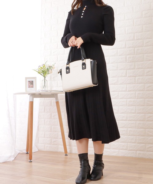 Lace Ladies(レースレディース)の「プチハイネックリブニットカットアウトワンピース(ワンピース・レディース・ベージュ/ブラック/ホワイト・FREE)」の3枚目の写真