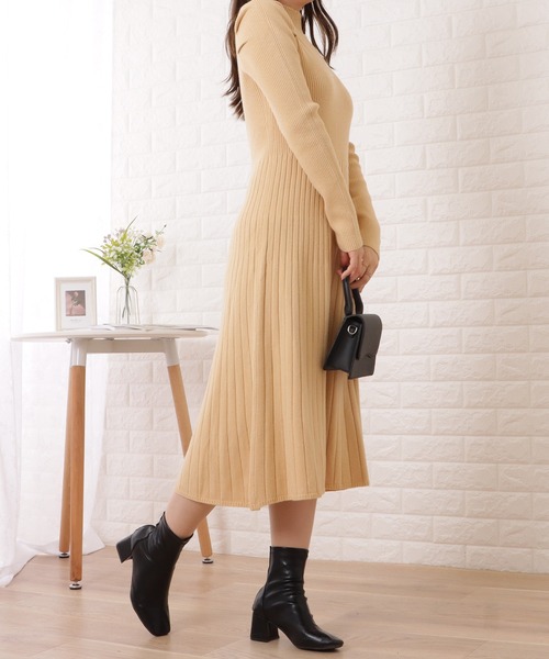 Lace Ladies(レースレディース)の「プチハイネックリブニットカットアウトワンピース(ワンピース・レディース・ベージュ/ブラック/ホワイト・FREE)」の8枚目の写真
