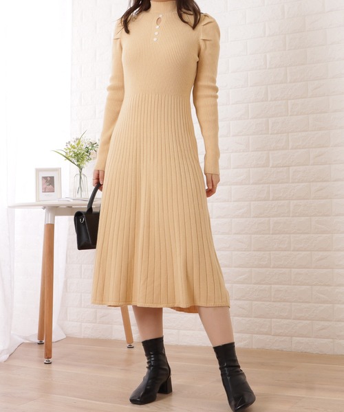 Lace Ladies(レースレディース)の「プチハイネックリブニットカットアウトワンピース(ワンピース・レディース・ベージュ/ブラック/ホワイト・FREE)」の9枚目の写真