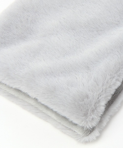 GLOBAL WORK（グローバルワーク）の「洗えるフワフワネックウォーマー/983939（ネックウォーマー/スヌード・キッズ・ブルーグレー/ライトベージュ・FREE）」の4枚目の写真