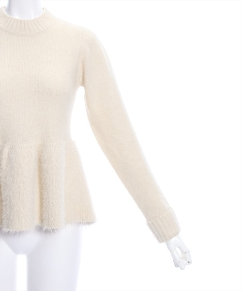 clear（クリア）の「シャギー切替ペプラムニットトップス≪STAY MOTION≫（ニット/セーター・レディース・ブラック/オフホワイト/ライトベージュ・F）」の19枚目の写真