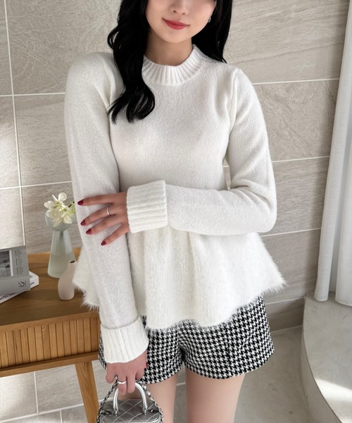 clear（クリア）の「シャギー切替ペプラムニットトップス≪STAY MOTION≫（ニット/セーター・レディース・ブラック/オフホワイト/ライトベージュ・F）」の9枚目の写真