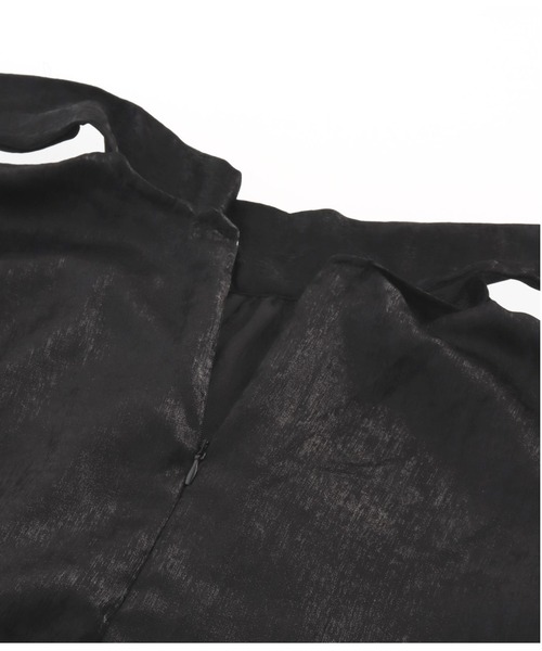 LATINA（ラティーナ）の「バックリボン メタリック ハイネック ブラウス 長袖（シャツ/ブラウス・レディース・ブラック・FREE）」の3枚目の写真