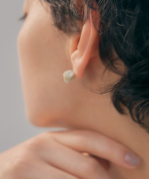unsheer(アンシアー)の「gem stone pierce(ピアス(両耳用)・レディース・ホワイト×シルバー/ローズ系1/ライトグリーン系1/ローズ系2/ライトグリーン系2/ライトイエロー系2/ライトイエロー系1/ホワイト×ゴールド・FREE)」の22枚目の写真