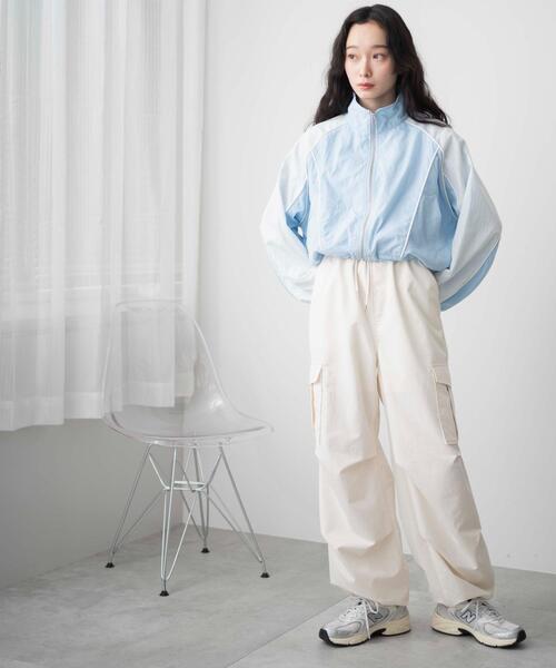 WEGO（ウィゴー）の「WEGO/ナイロントラックブルゾン（ブルゾン・レディース・サックスブルー/ブラック/ホワイト・FREE）」の6枚目の写真