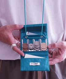 PR01.（ピーアールワン）の「1/2HALF ターポリンコインキャッチャー ショルダーウォレット（財布）」