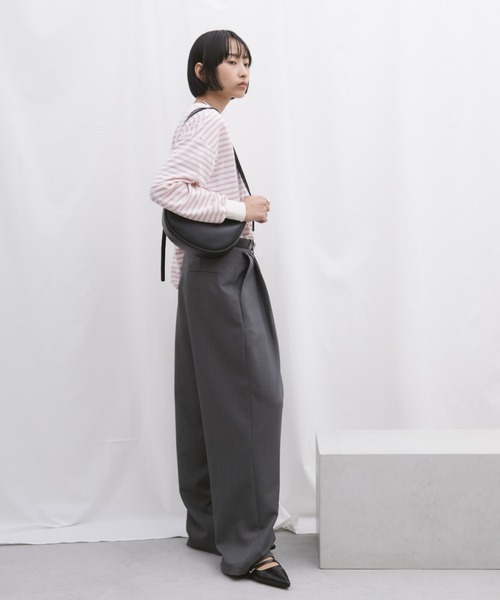 サロペット/オーバーオールを使った「ボーダーTシャツ」の人気