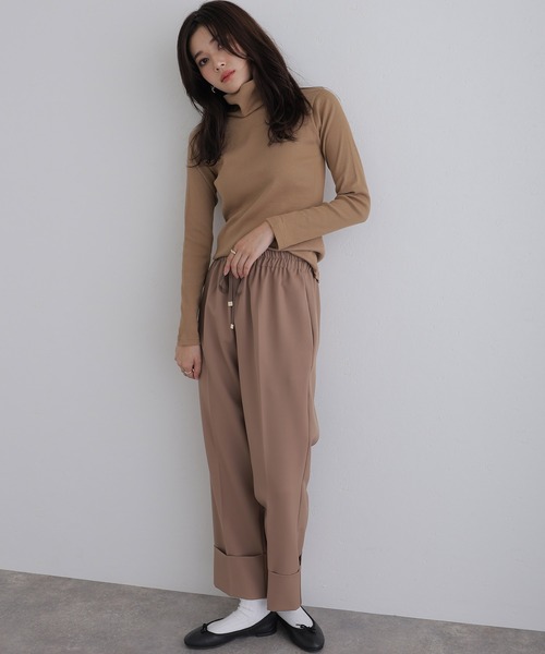 ElegChic(エレグシック)の「ハイネックリブプルオーバー(Tシャツ/カットソー・レディース・オフホワイト/ブラック/ベージュ・M/L/XL/3L/4L)」の8枚目の写真