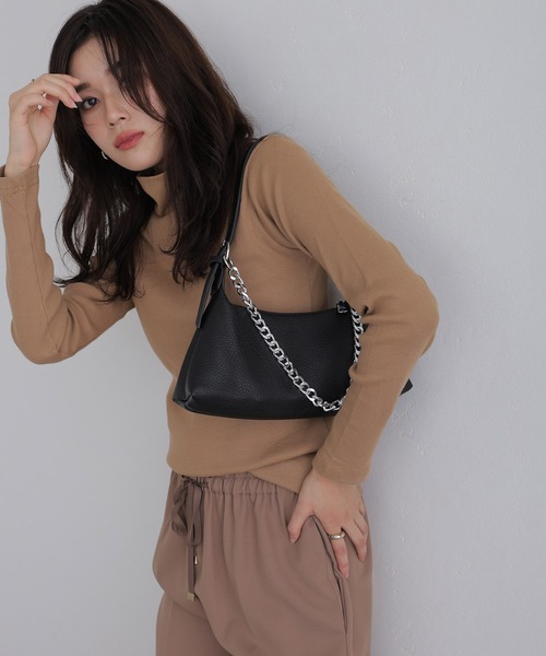 ElegChic(エレグシック)の「ハイネックリブプルオーバー(Tシャツ/カットソー・レディース・オフホワイト/ブラック/ベージュ・M/L/XL/3L/4L)」の9枚目の写真