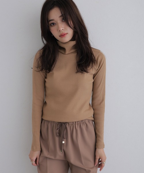 ElegChic(エレグシック)の「ハイネックリブプルオーバー(Tシャツ/カットソー・レディース・オフホワイト/ブラック/ベージュ・M/L/XL/3L/4L)」の11枚目の写真
