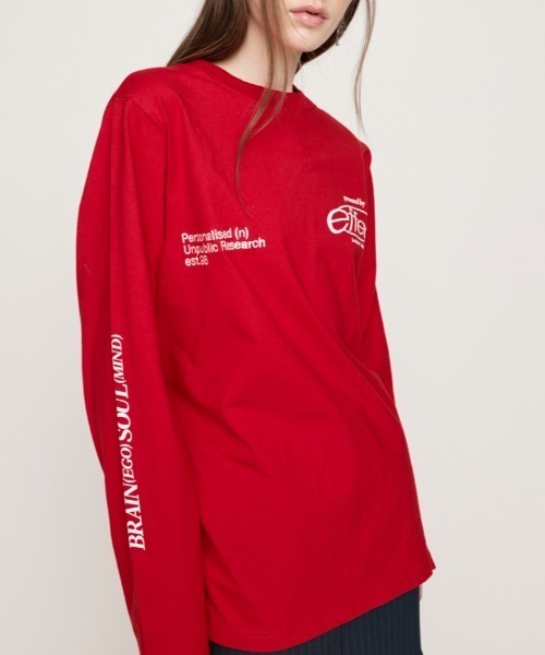 SLY(スライ)の「LOGO LONG SLEEVE T/SH ロゴ ロングスリーブ Tシャツ(Tシャツ/カットソー・レディース・レッド/ホワイト/杢グレー/ネイビー・FREE)」の4枚目の写真